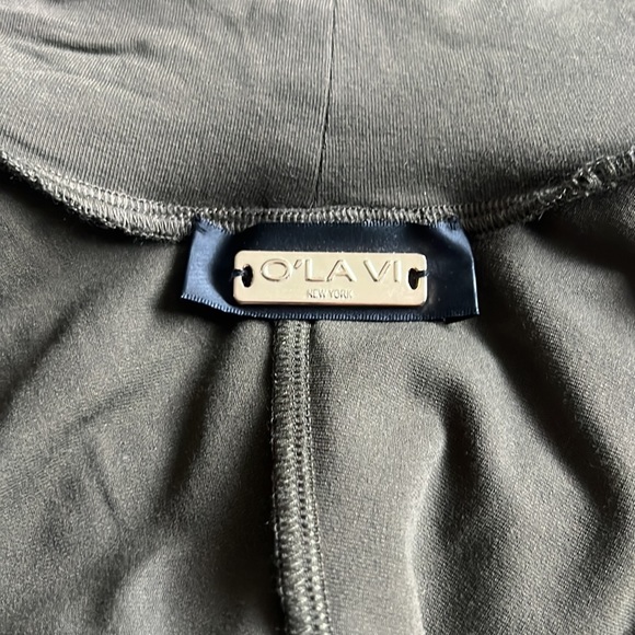 New Unique 4 sleeves Tunic Top. Khaki color . One size fits all - Picture 3 of 3